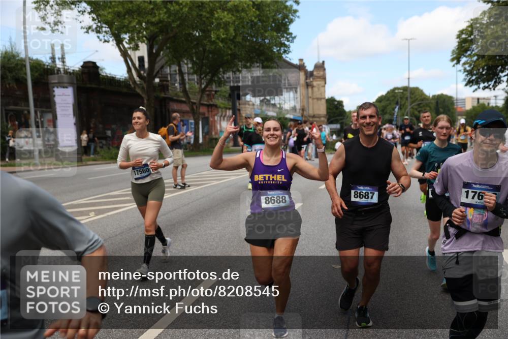 29.06.2025 - hella hamburg halbmarathon Yannick Fuchs http://msf.ph/oto/8208545 29.06.2025 11:23:01 20KM 1740, 1775, 2342, 3029, 3050, 3600, 3601, 4378, 5406, 5658, 5941, 6787, 7267, 7387, 7820, 8031, 8687, 8688, 9217, 10573, 10586, 10826, 11122, 11178, 12302, 12505, 12758, 13045, 13464, 13842, 14349, 14536, 14649, 14657, 15589, 16659, 17560, 17696, 18109, 18672, 19156, 19213 meine-sportfotos.de