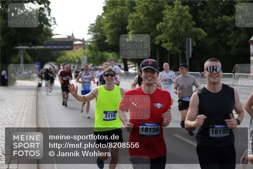 29.06.2025 - hella hamburg halbmarathon Jannik Wohlers http://msf.ph/oto/8208556 29.06.2025 09:48:53 Lombardsbrücke 1603, 2044, 2707, 2745, 2849, 2980, 3014, 3116, 4766, 5050, 5648, 5889, 6037, 6149, 6771, 7109, 7981, 8358, 10369, 10877, 11447, 11952, 12088, 12098, 12168, 13064, 13158, 13190, 13900, 14075, 14311, 14603, 14667, 14905, 15178, 15328, 15410, 15991, 16280, 16400, 17097, 17489, 17722, 17723, 17792, 17916, 18156, 18188, 18193 meine-sportfotos.de