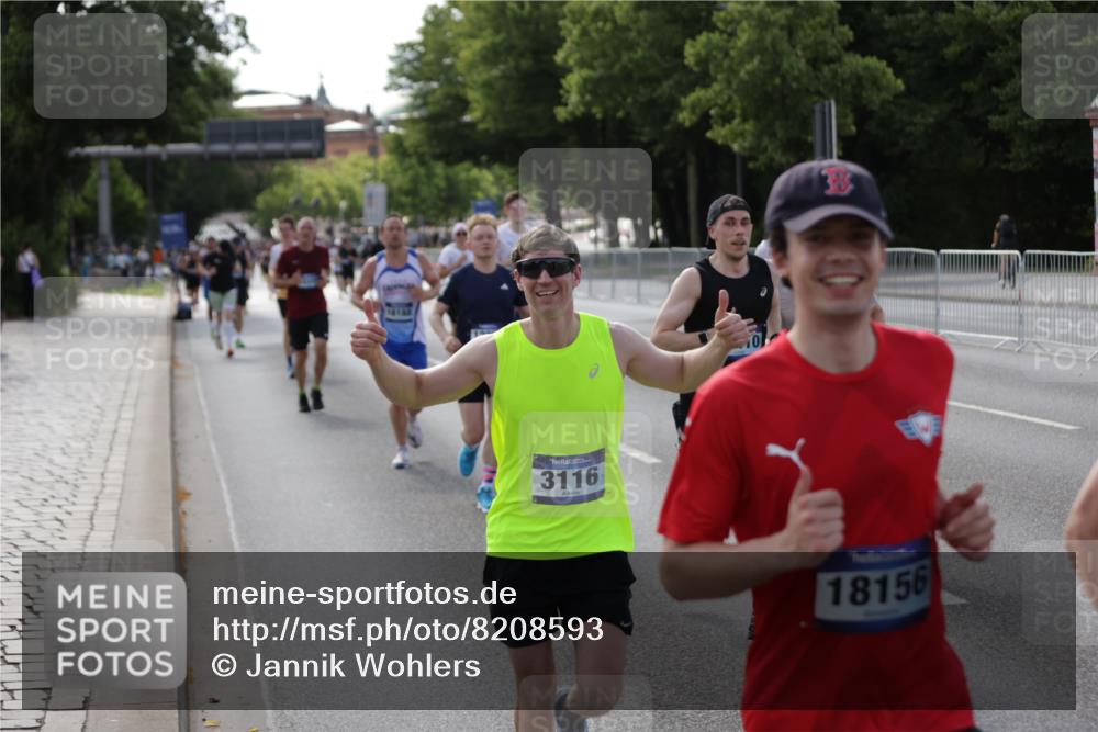29.06.2025 - hella hamburg halbmarathon Jannik Wohlers http://msf.ph/oto/8208593 29.06.2025 09:48:53 Lombardsbrücke 1603, 2044, 2707, 2745, 2849, 2980, 3014, 3116, 4766, 5050, 5648, 5889, 6037, 6149, 6771, 7109, 7981, 8358, 10369, 10877, 11447, 11952, 12088, 12098, 12168, 13064, 13158, 13190, 13900, 14075, 14311, 14603, 14667, 14905, 15178, 15328, 15410, 15991, 16280, 16400, 17097, 17489, 17722, 17723, 17792, 17916, 18156, 18188, 18193 meine-sportfotos.de