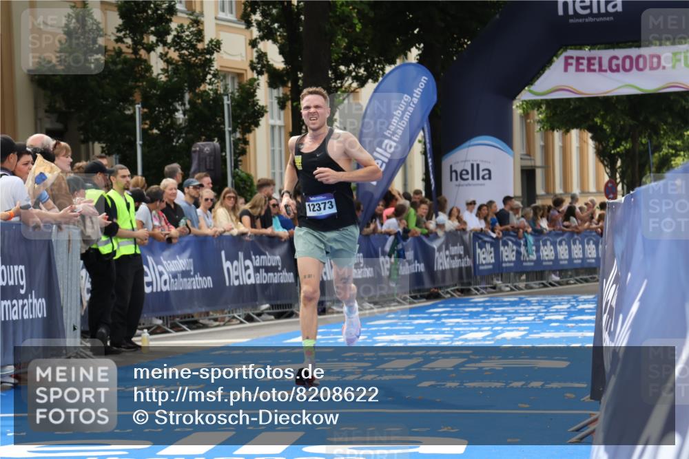 29.06.2025 - hella hamburg halbmarathon Strokosch-Dieckow http://msf.ph/oto/8208622 29.06.2025 10:20:24 Ziel 12373, 16245 meine-sportfotos.de