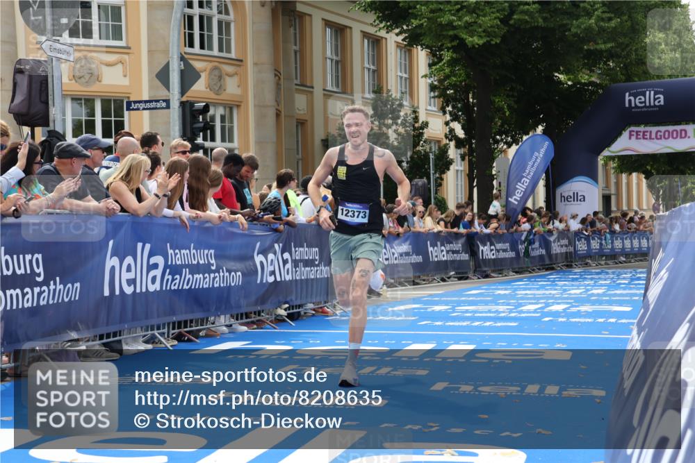 29.06.2025 - hella hamburg halbmarathon Strokosch-Dieckow http://msf.ph/oto/8208635 29.06.2025 10:20:26 Ziel 12373, 15526 meine-sportfotos.de