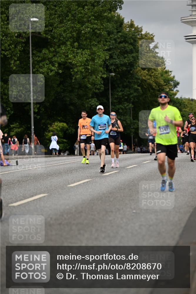 29.06.2025 - hella hamburg halbmarathon Dr. Thomas Lammeyer http://msf.ph/oto/8208670 29.06.2025 10:12:18 Kennedybrücke 1079, 1427, 1527, 2190, 2309, 3922, 4228, 4864, 5347, 6100, 7019, 9071 meine-sportfotos.de