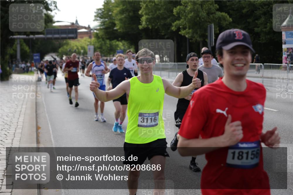 29.06.2025 - hella hamburg halbmarathon Jannik Wohlers http://msf.ph/oto/8208686 29.06.2025 09:48:54 Lombardsbrücke 1603, 2044, 2707, 2745, 2849, 2980, 3014, 3116, 4766, 5050, 5648, 5889, 6149, 6771, 7109, 7981, 8358, 10369, 11447, 11952, 12088, 12098, 13064, 13158, 13190, 13900, 14075, 14311, 14603, 14667, 14905, 15178, 15328, 15410, 15991, 16280, 16400, 17097, 17489, 17722, 17792, 17916, 18156, 18188, 18193 meine-sportfotos.de