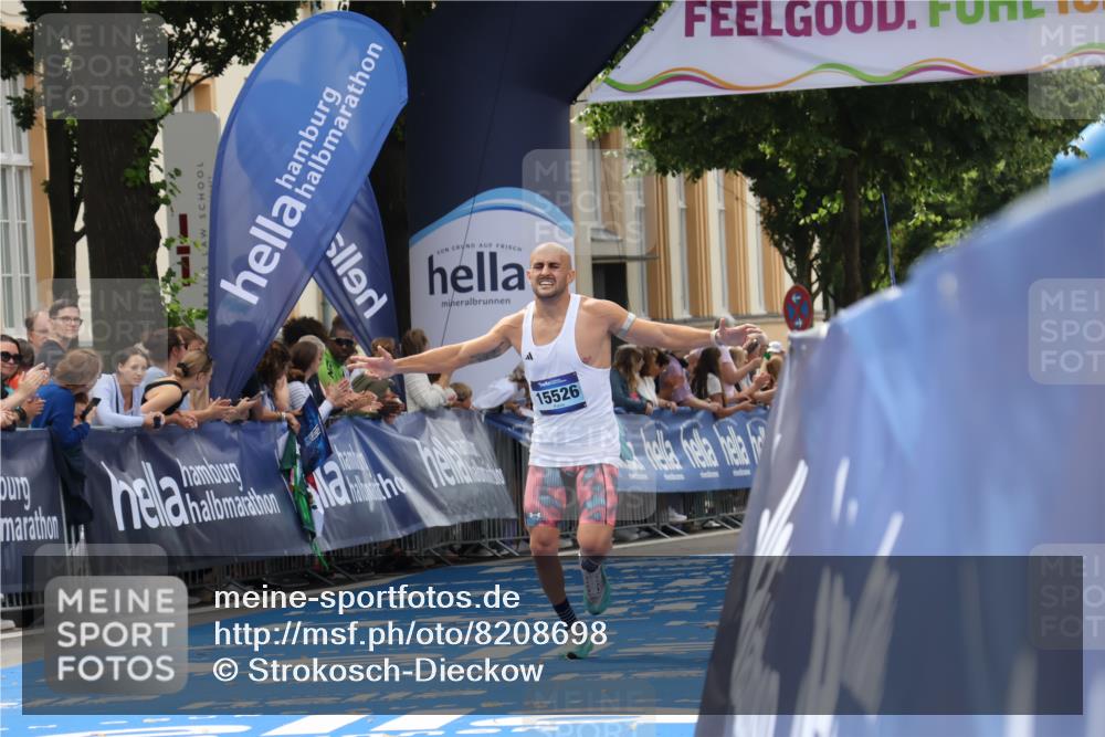 29.06.2025 - hella hamburg halbmarathon Strokosch-Dieckow http://msf.ph/oto/8208698 29.06.2025 10:20:34 Ziel 14360, 15526 meine-sportfotos.de