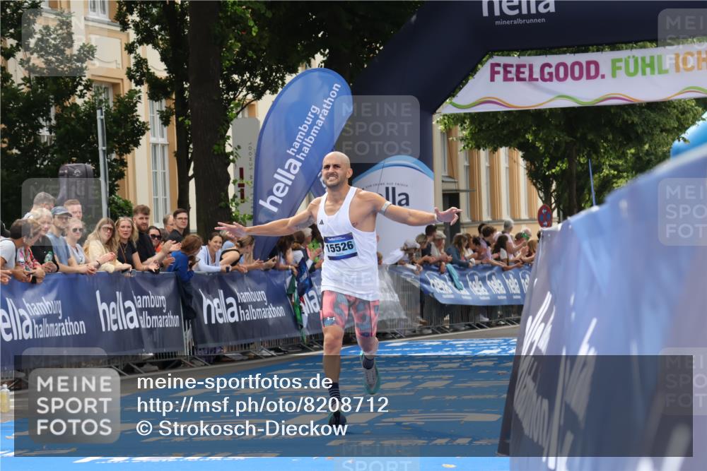 29.06.2025 - hella hamburg halbmarathon Strokosch-Dieckow http://msf.ph/oto/8208712 29.06.2025 10:20:35 Ziel 14360, 15526 meine-sportfotos.de