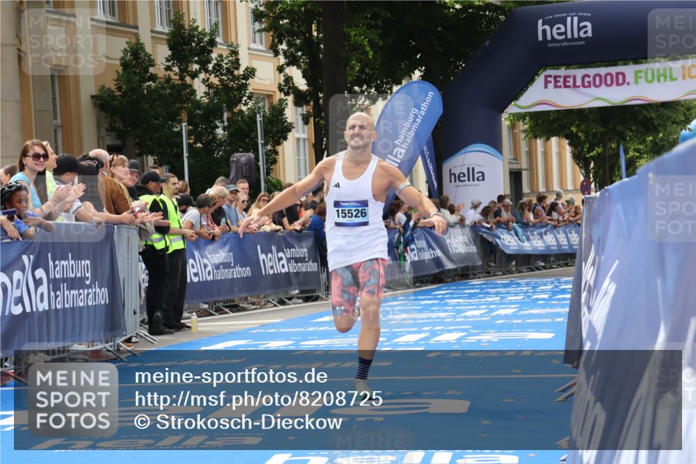 29.06.2025 - hella hamburg halbmarathon Strokosch-Dieckow http://msf.ph/oto/8208725 29.06.2025 10:20:36 Ziel 14360, 15526 meine-sportfotos.de