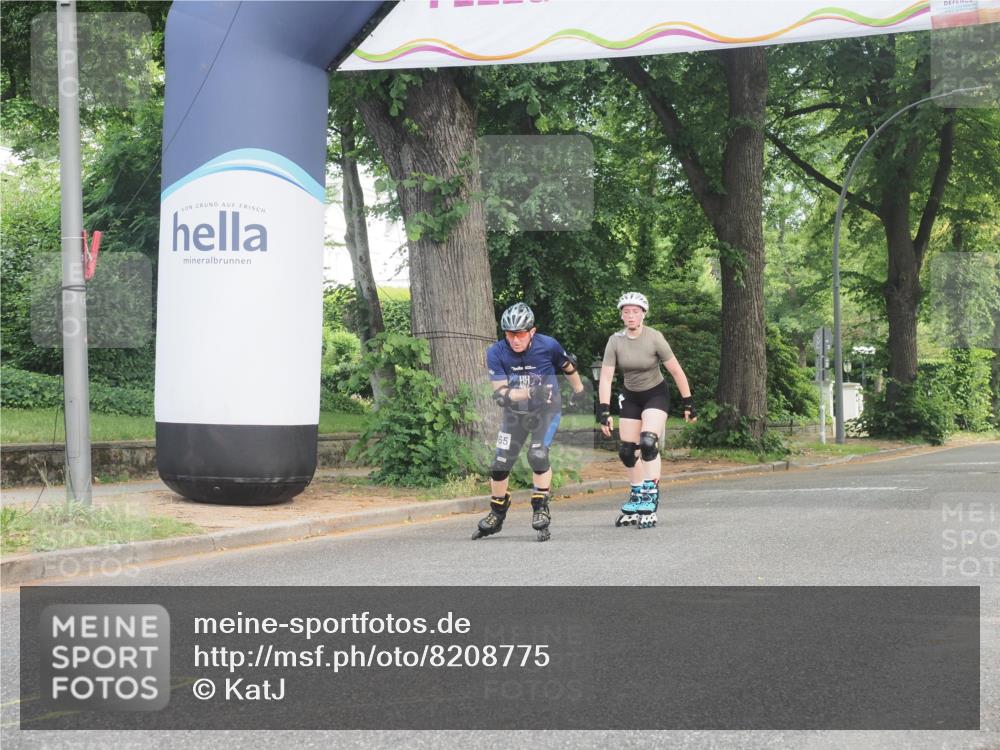 29.06.2025 - hella hamburg halbmarathon KatJ http://msf.ph/oto/8208775 29.06.2025 09:34:30 Zwischen KM18-KM19  meine-sportfotos.de