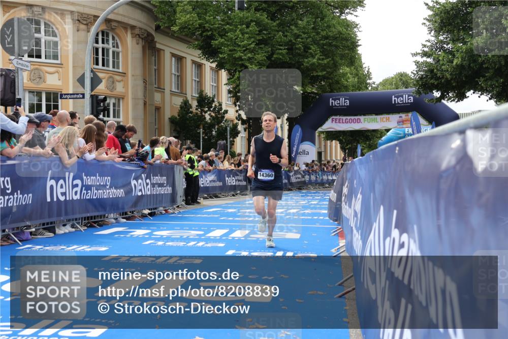 29.06.2025 - hella hamburg halbmarathon Strokosch-Dieckow http://msf.ph/oto/8208839 29.06.2025 10:20:45 Ziel 11210, 14360, 14766, 16988, 17402 meine-sportfotos.de