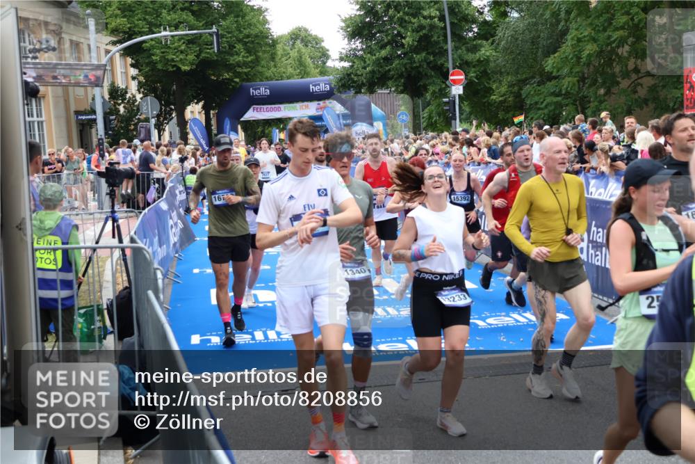 29.06.2025 - hella hamburg halbmarathon Zöllner http://msf.ph/oto/8208856 29.06.2025 10:49:41 Ziel 2504, 2516, 2706, 2889, 2937, 3060, 5705, 5978, 6115, 7332, 9038, 9463, 9619, 9649, 11340, 11679, 11977, 13233, 14562, 15392, 16114, 16592, 16738, 16843, 17001, 18058, 18451 meine-sportfotos.de