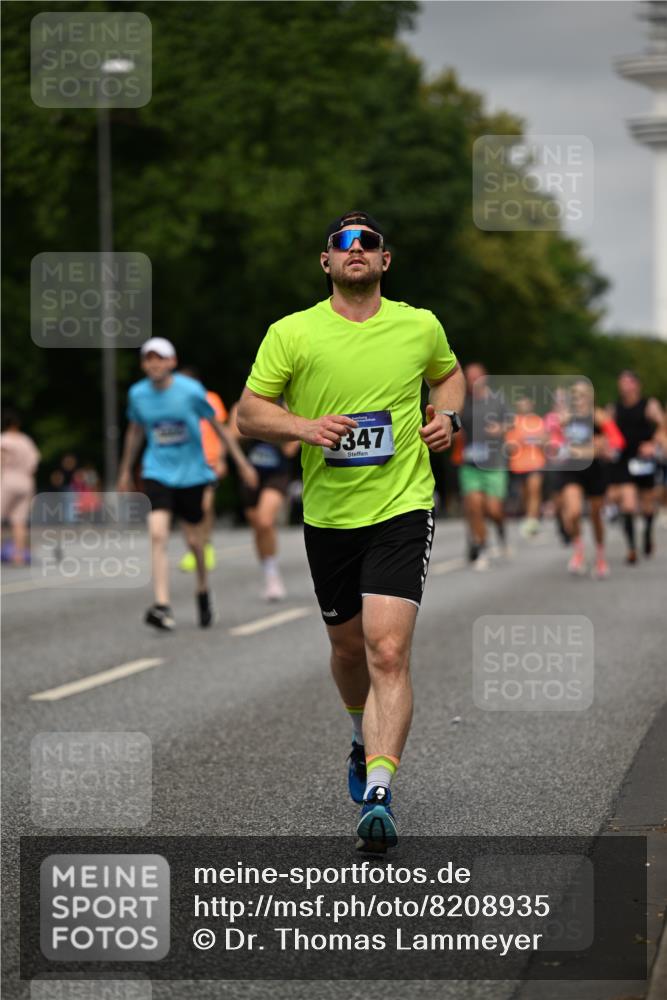 29.06.2025 - hella hamburg halbmarathon Dr. Thomas Lammeyer http://msf.ph/oto/8208935 29.06.2025 10:12:21 Kennedybrücke 1427, 1527, 2190, 2309, 4228, 4864, 5347, 6100, 6918, 7019, 9071 meine-sportfotos.de