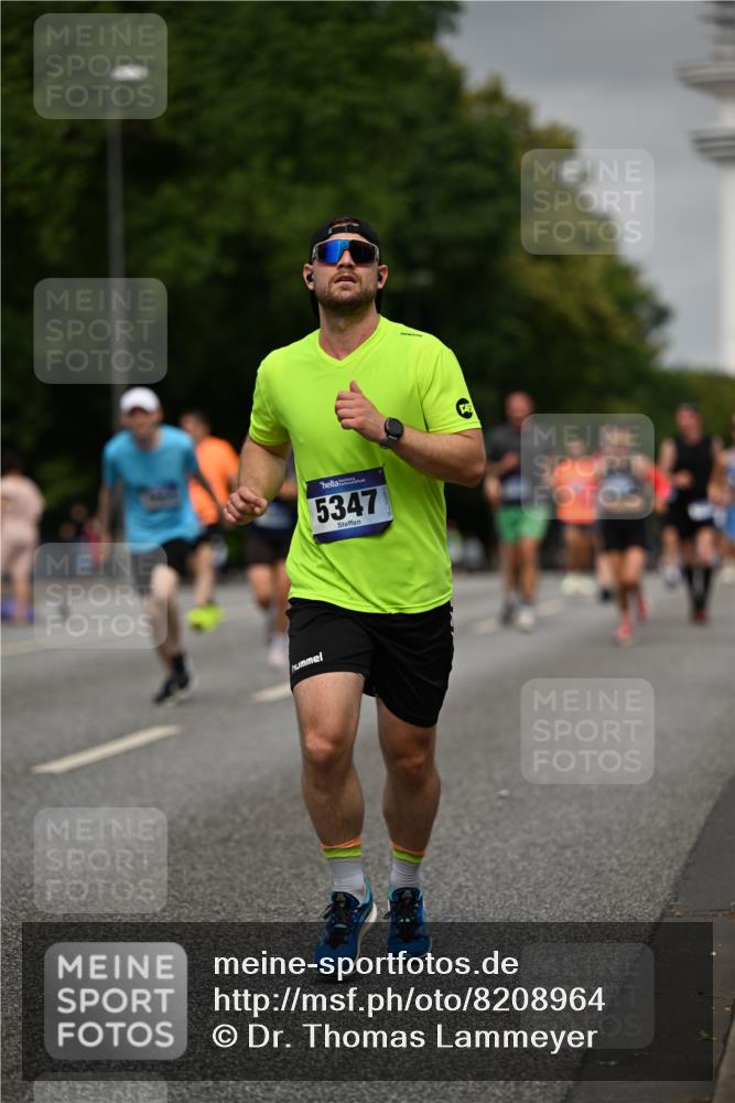 29.06.2025 - hella hamburg halbmarathon Dr. Thomas Lammeyer http://msf.ph/oto/8208964 29.06.2025 10:12:21 Kennedybrücke 1427, 1527, 2190, 2309, 4228, 4864, 5347, 6100, 6918, 7019, 9071 meine-sportfotos.de
