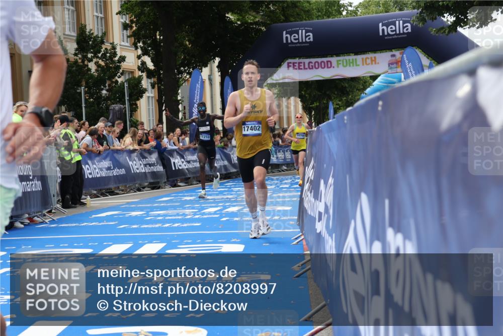29.06.2025 - hella hamburg halbmarathon Strokosch-Dieckow http://msf.ph/oto/8208997 29.06.2025 10:20:51 Ziel 11210, 14766, 16988, 17402, 19075 meine-sportfotos.de