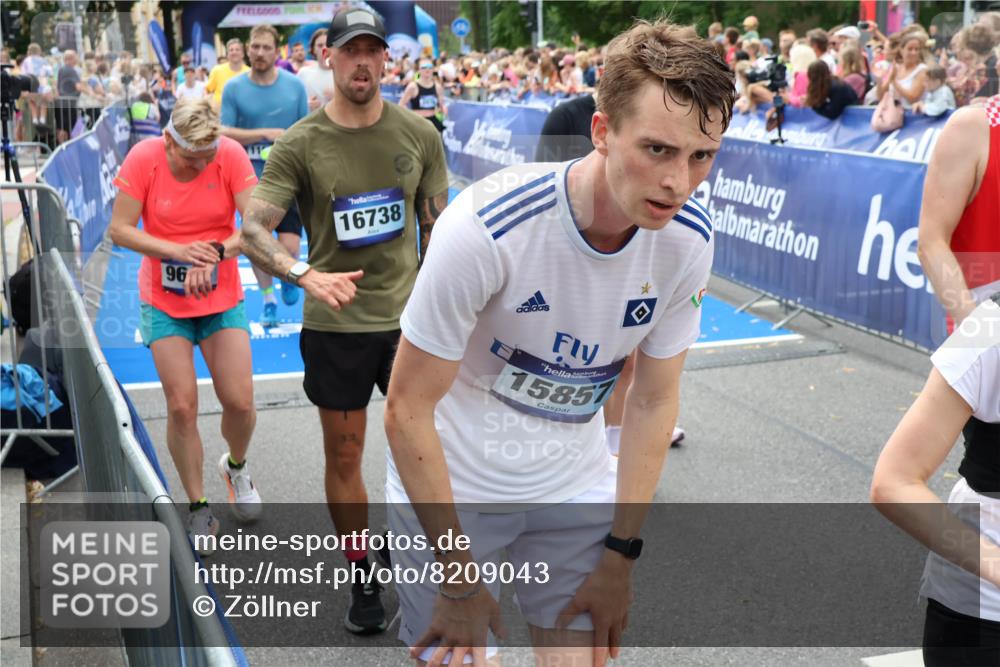 29.06.2025 - hella hamburg halbmarathon Zöllner http://msf.ph/oto/8209043 29.06.2025 10:49:44 Ziel 2504, 2706, 2937, 3060, 3543, 5894, 5978, 6115, 7332, 9463, 9551, 9619, 9723, 11977, 13159, 14794, 16843, 16877, 17282, 18058, 18451, 18926 meine-sportfotos.de