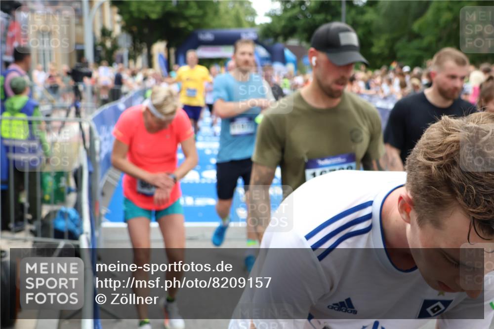 29.06.2025 - hella hamburg halbmarathon Zöllner http://msf.ph/oto/8209157 29.06.2025 10:49:45 Ziel 2504, 2706, 2937, 3060, 3543, 5894, 5978, 6115, 6125, 7332, 9463, 9551, 9619, 9723, 9924, 11977, 13159, 14794, 16843, 16877, 17282, 17753, 18058, 18451, 18926 meine-sportfotos.de