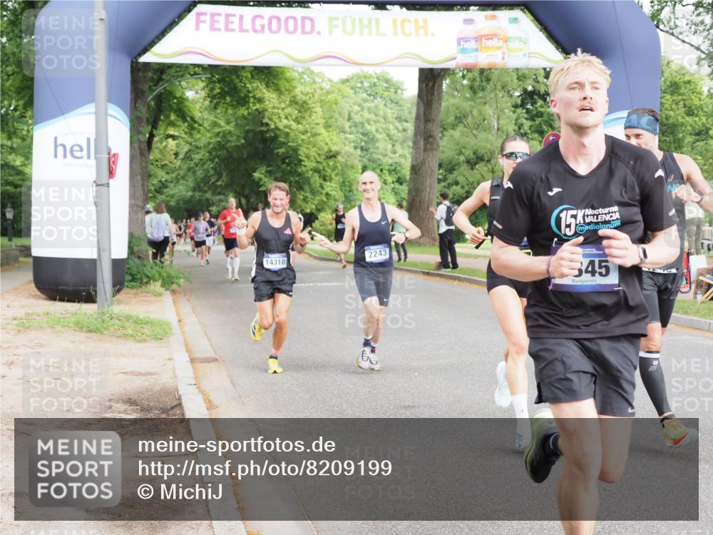 29.06.2025 - hella hamburg halbmarathon MichiJ http://msf.ph/oto/8209199 29.06.2025 10:22:52 Zwischen KM18-KM19 4246, 9345, 10865, 13066, 14310, 17802 meine-sportfotos.de