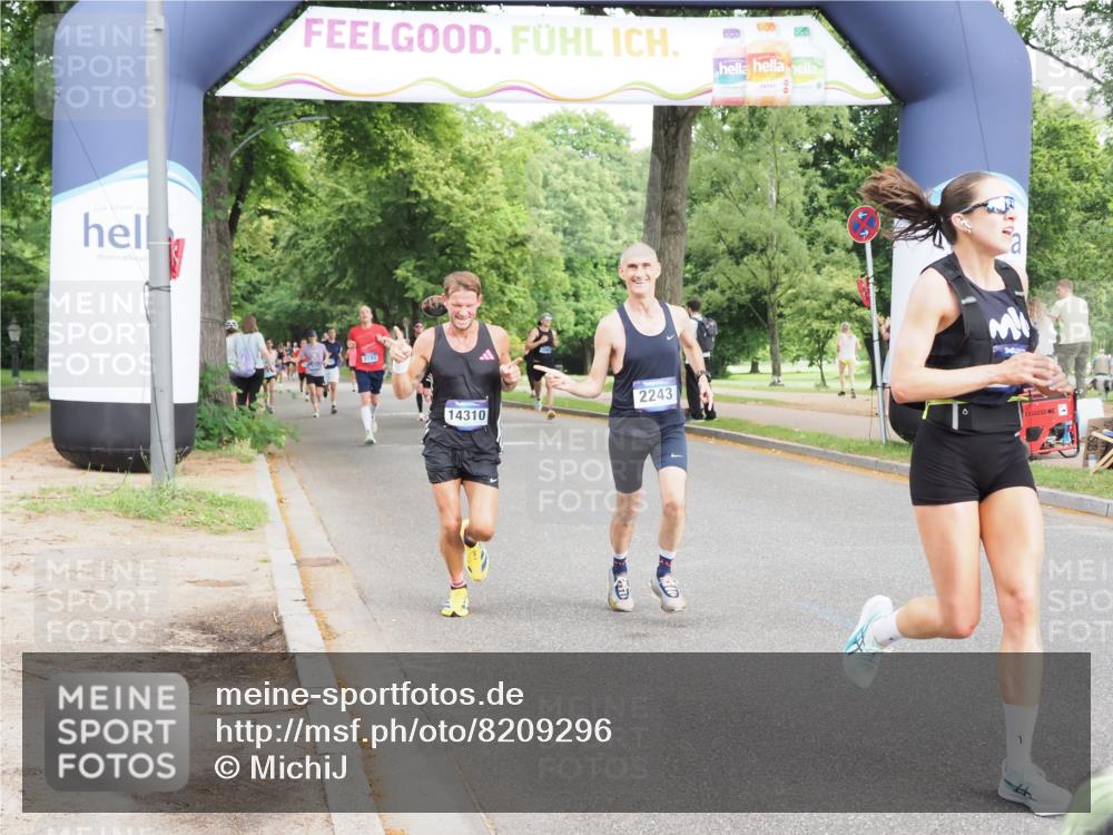 29.06.2025 - hella hamburg halbmarathon MichiJ http://msf.ph/oto/8209296 29.06.2025 10:22:52 Zwischen KM18-KM19 4246, 9345, 10865, 13066, 14310, 17802 meine-sportfotos.de