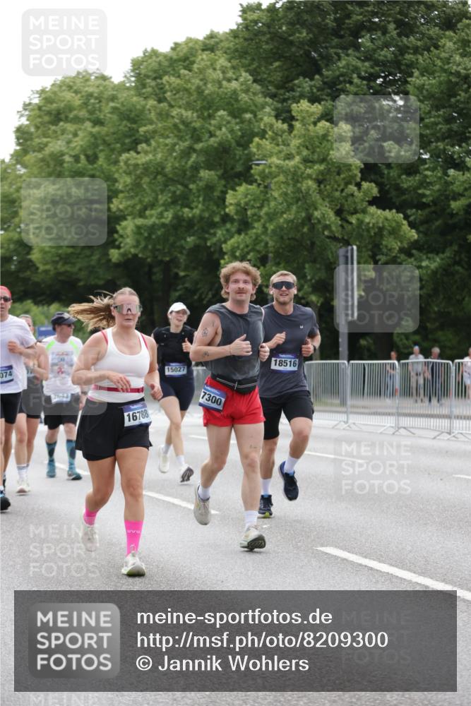 29.06.2025 - hella hamburg halbmarathon Jannik Wohlers http://msf.ph/oto/8209300 29.06.2025 10:26:17 Lombardsbrücke 2643, 4507, 4509, 6625, 7069, 8079, 9186, 11270, 11740, 12071, 12126, 15027, 15807, 15878, 16788, 17300, 17675, 18074, 18087, 18516 meine-sportfotos.de