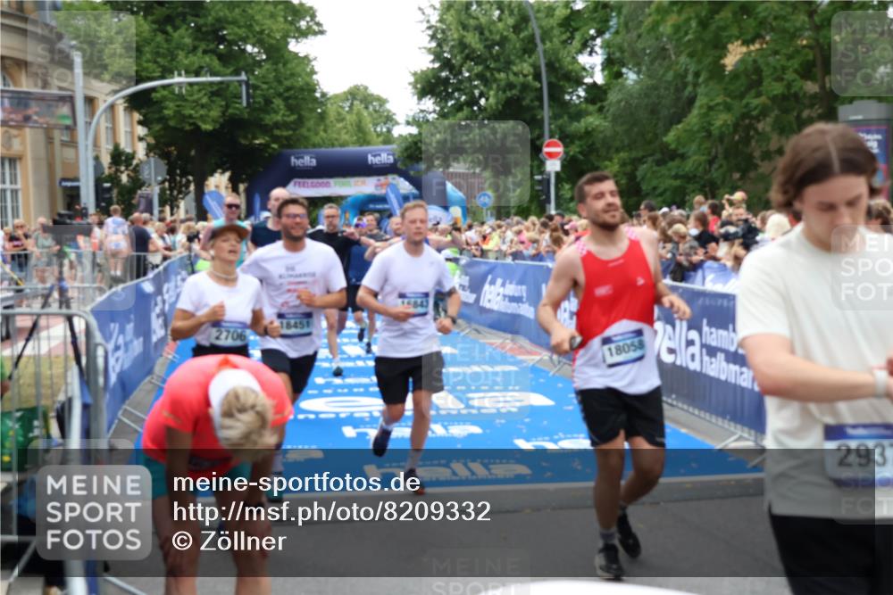29.06.2025 - hella hamburg halbmarathon Zöllner http://msf.ph/oto/8209332 29.06.2025 10:49:48 Ziel 2706, 3060, 3543, 5894, 6115, 6125, 7332, 9551, 9619, 9723, 9924, 11975, 13159, 14794, 16843, 16877, 17282, 17753, 18058, 18451, 18926 meine-sportfotos.de