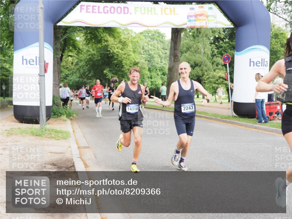 29.06.2025 - hella hamburg halbmarathon MichiJ http://msf.ph/oto/8209366 29.06.2025 10:22:53 Zwischen KM18-KM19 2243, 4246, 9345, 10865, 14310, 17802 meine-sportfotos.de