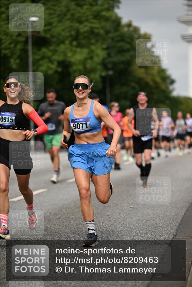 29.06.2025 - hella hamburg halbmarathon Dr. Thomas Lammeyer http://msf.ph/oto/8209463 29.06.2025 10:12:26 Kennedybrücke 1527, 2190, 2309, 4864, 5100, 5347, 6100, 6918, 9071, 9616, 9966 meine-sportfotos.de