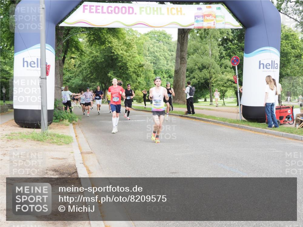29.06.2025 - hella hamburg halbmarathon MichiJ http://msf.ph/oto/8209575 29.06.2025 10:22:54 Zwischen KM18-KM19 2243, 4246, 9345, 10865, 14310, 17802 meine-sportfotos.de