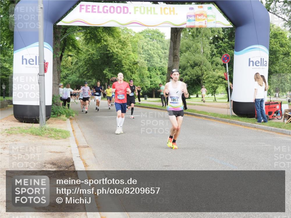 29.06.2025 - hella hamburg halbmarathon MichiJ http://msf.ph/oto/8209657 29.06.2025 10:22:55 Zwischen KM18-KM19 1053, 2243, 4246, 9345, 10865, 14310 meine-sportfotos.de