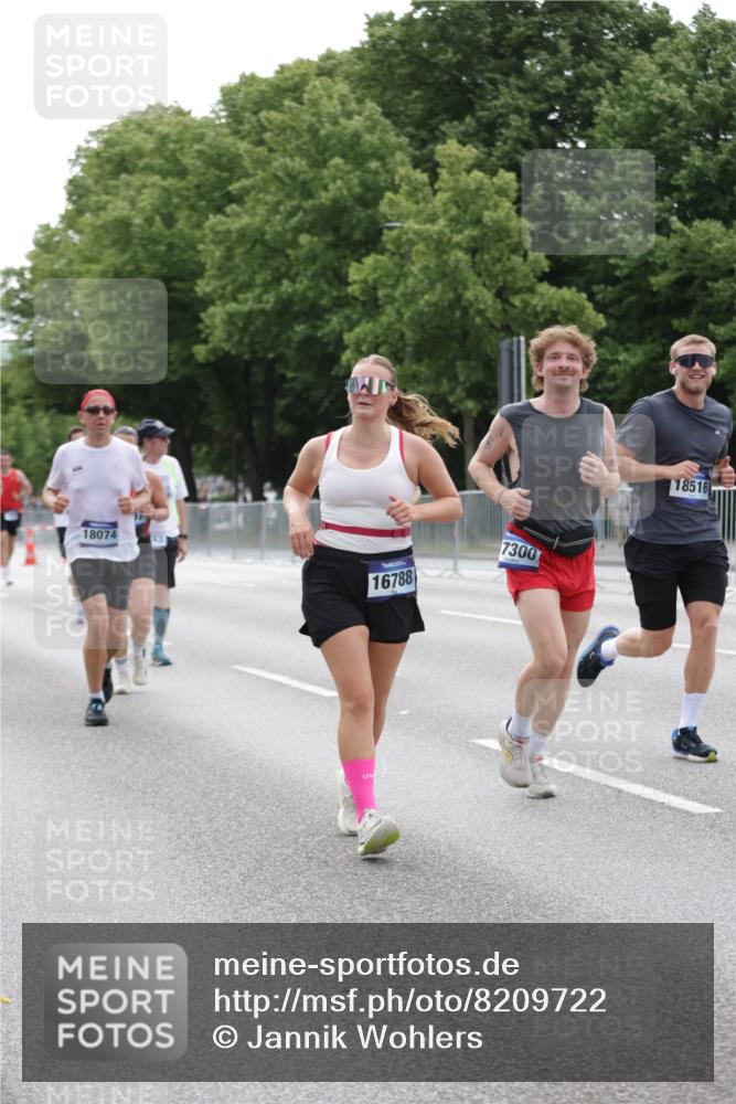 29.06.2025 - hella hamburg halbmarathon Jannik Wohlers http://msf.ph/oto/8209722 29.06.2025 10:26:18 Lombardsbrücke 2643, 4507, 4509, 6625, 7069, 8079, 9186, 11270, 11740, 12071, 12126, 15027, 15807, 15878, 16788, 17300, 17675, 18074, 18087, 18516 meine-sportfotos.de