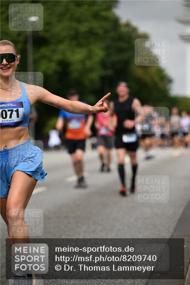 29.06.2025 - hella hamburg halbmarathon Dr. Thomas Lammeyer http://msf.ph/oto/8209740 29.06.2025 10:12:27 Kennedybrücke 1527, 2190, 2309, 4864, 5100, 5347, 6100, 6590, 6918, 7453, 9071, 9616, 9966 meine-sportfotos.de