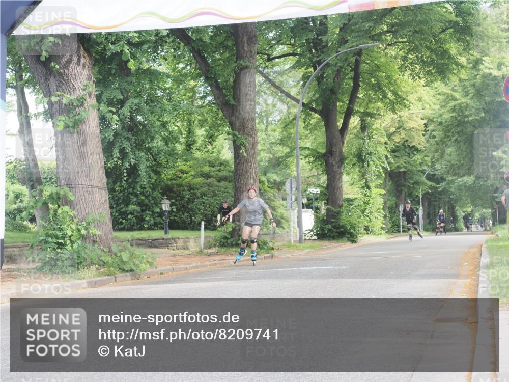 29.06.2025 - hella hamburg halbmarathon KatJ http://msf.ph/oto/8209741 29.06.2025 09:34:47 Zwischen KM18-KM19  meine-sportfotos.de