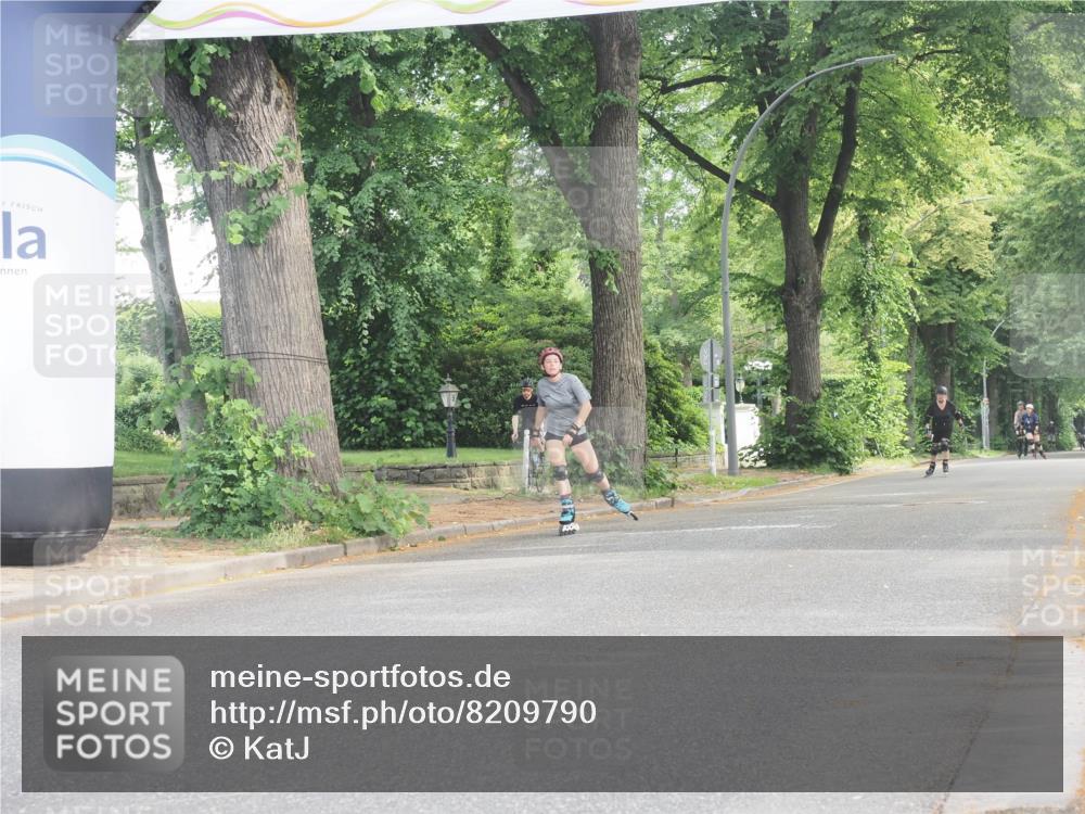 29.06.2025 - hella hamburg halbmarathon KatJ http://msf.ph/oto/8209790 29.06.2025 09:34:48 Zwischen KM18-KM19  meine-sportfotos.de