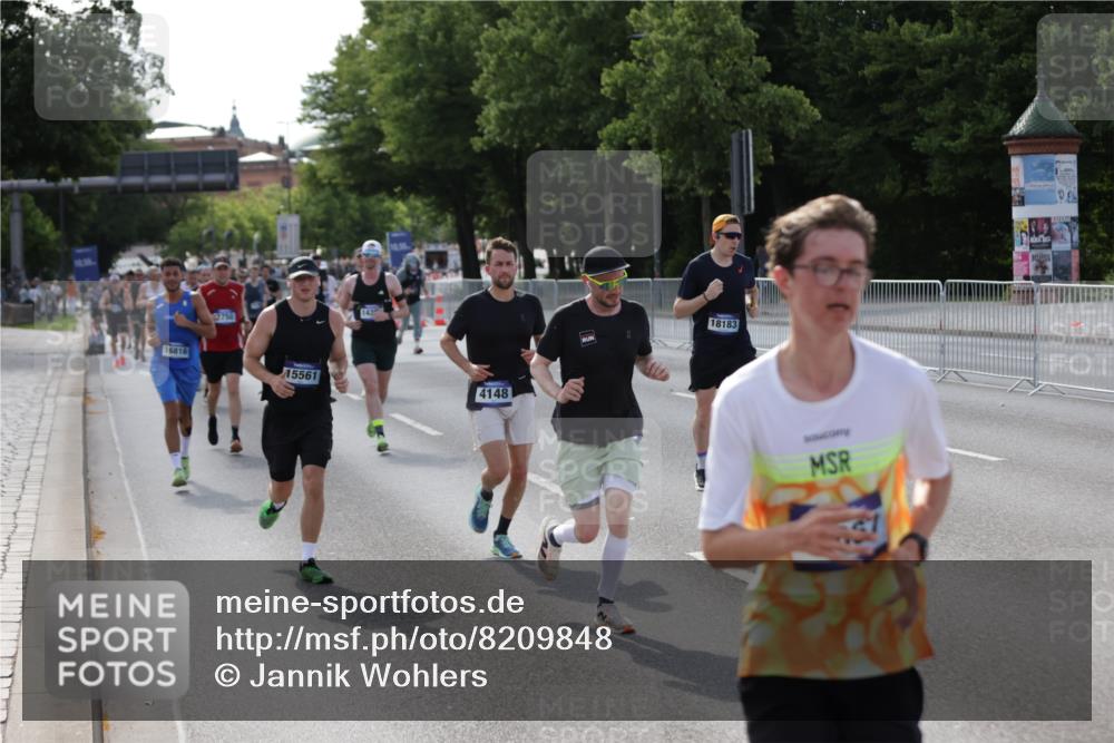 29.06.2025 - hella hamburg halbmarathon Jannik Wohlers http://msf.ph/oto/8209848 29.06.2025 09:49:00 Lombardsbrücke 2745, 2750, 2849, 2980, 3014, 3116, 4148, 4766, 5050, 5648, 5889, 6149, 6771, 7035, 7109, 11952, 12098, 13158, 13900, 14311, 14359, 14629, 14667, 14905, 15328, 15410, 15561, 15991, 16816, 17097, 17182, 17722, 18156, 18183, 18188, 18193 meine-sportfotos.de