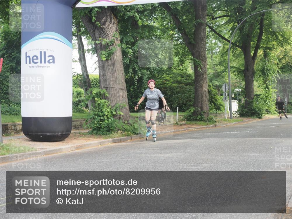 29.06.2025 - hella hamburg halbmarathon KatJ http://msf.ph/oto/8209956 29.06.2025 09:34:49 Zwischen KM18-KM19  meine-sportfotos.de