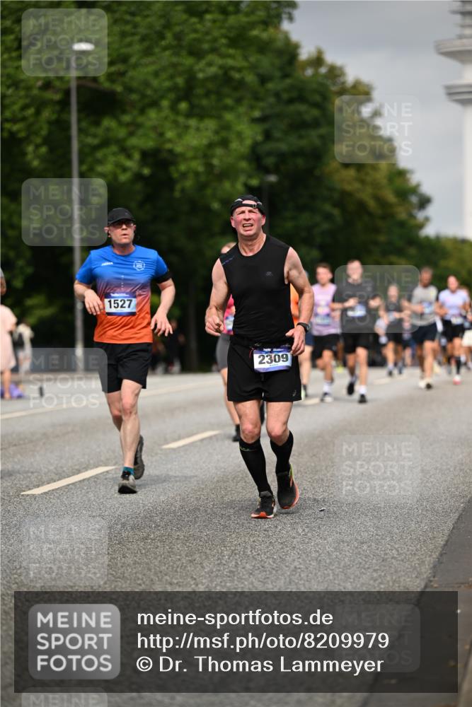 29.06.2025 - hella hamburg halbmarathon Dr. Thomas Lammeyer http://msf.ph/oto/8209979 29.06.2025 10:12:28 Kennedybrücke 1527, 2190, 2309, 4864, 5100, 5347, 6100, 6590, 6918, 7453, 9071, 9457, 9616, 9966 meine-sportfotos.de