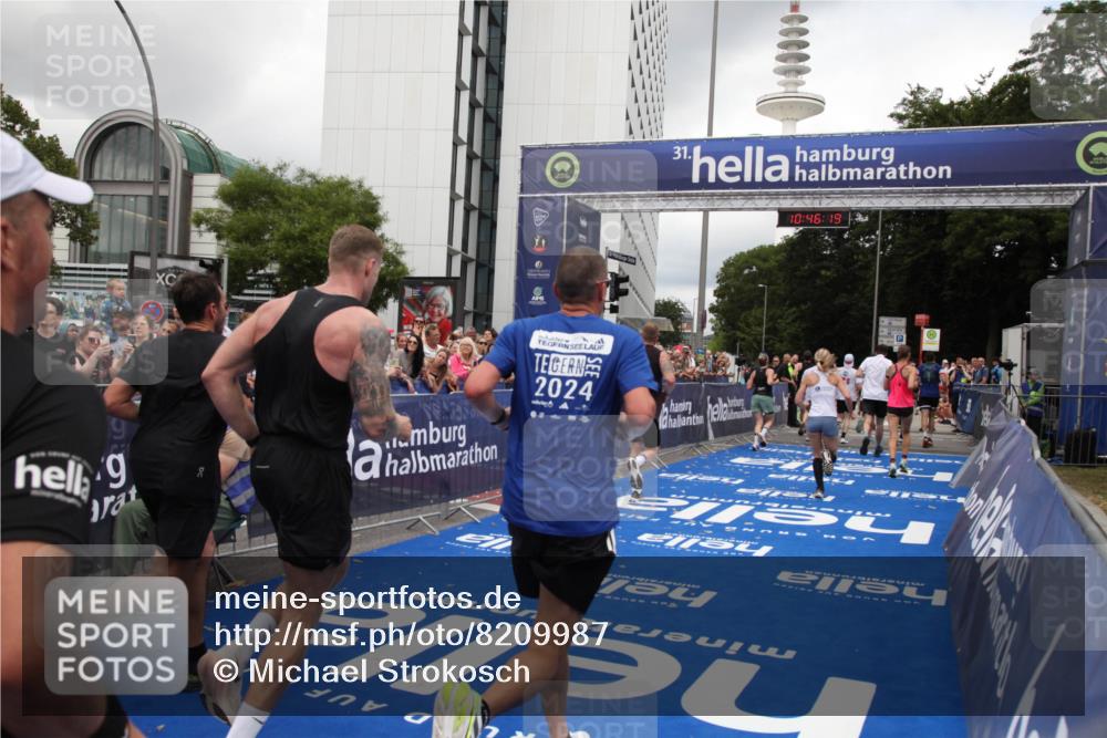 29.06.2025 - hella hamburg halbmarathon Michael Strokosch http://msf.ph/oto/8209987 29.06.2025 10:46:18 Ziel 1569, 1759, 2048, 2590, 2707, 3056, 3087, 4949, 6388, 7450, 9497, 10796, 11094, 11125, 16136, 16466, 16475, 17190, 18797 meine-sportfotos.de