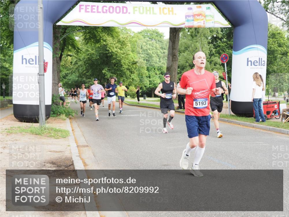 29.06.2025 - hella hamburg halbmarathon MichiJ http://msf.ph/oto/8209992 29.06.2025 10:22:57 Zwischen KM18-KM19 1053, 2243, 4246, 5193, 9345, 10865, 14310, 15902 meine-sportfotos.de