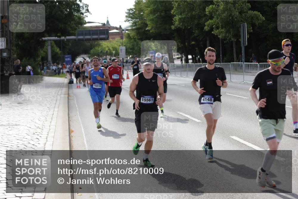 29.06.2025 - hella hamburg halbmarathon Jannik Wohlers http://msf.ph/oto/8210009 29.06.2025 09:49:00 Lombardsbrücke 2745, 2750, 2849, 2980, 3014, 3116, 4148, 4766, 5050, 5648, 5889, 6149, 6771, 7035, 7109, 11952, 12098, 13158, 13900, 14311, 14359, 14629, 14667, 14905, 15328, 15410, 15561, 15991, 16816, 17097, 17182, 17722, 18156, 18183, 18188, 18193 meine-sportfotos.de