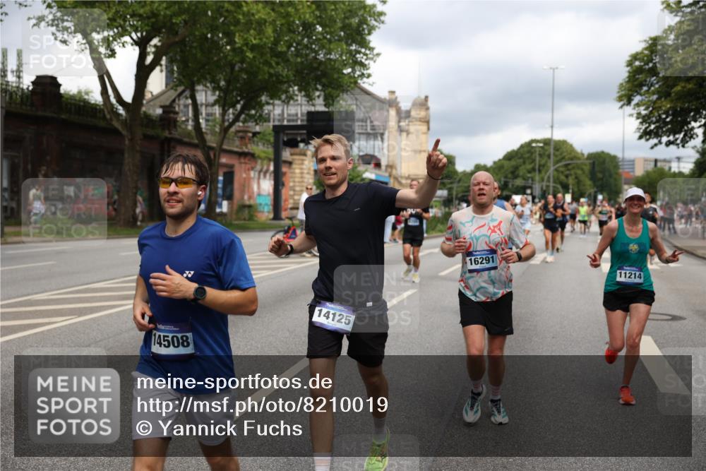 29.06.2025 - hella hamburg halbmarathon Yannick Fuchs http://msf.ph/oto/8210019 29.06.2025 10:45:09 20KM 1366, 1461, 2411, 2540, 2880, 4077, 4816, 5018, 5336, 5600, 7134, 7369, 7943, 8117, 8205, 8261, 8508, 8989, 10057, 10215, 10508, 10603, 10691, 11214, 11422, 11512, 11733, 12016, 12778, 12949, 13073, 13808, 14125, 14458, 15480, 15720, 15871, 16285, 16291, 16907, 17129, 17823, 18006, 18182, 18413, 18489, 19007 meine-sportfotos.de