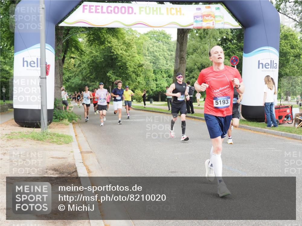 29.06.2025 - hella hamburg halbmarathon MichiJ http://msf.ph/oto/8210020 29.06.2025 10:22:57 Zwischen KM18-KM19 1053, 2243, 4246, 5193, 9345, 10865, 14310, 15902 meine-sportfotos.de