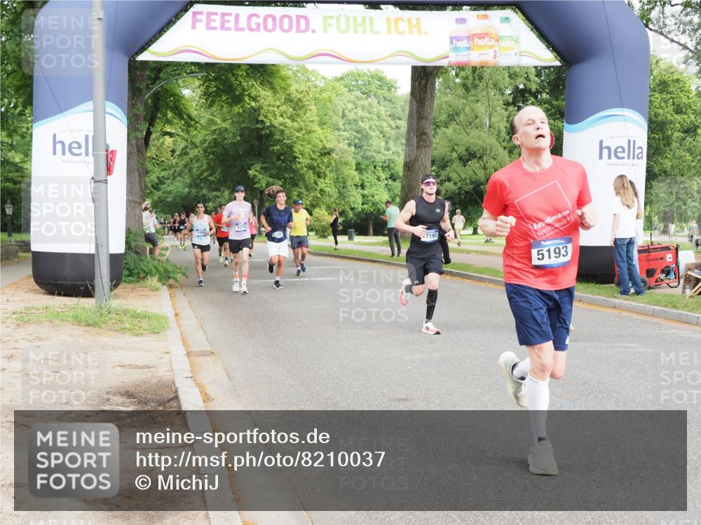 29.06.2025 - hella hamburg halbmarathon MichiJ http://msf.ph/oto/8210037 29.06.2025 10:22:57 Zwischen KM18-KM19 1053, 2243, 4246, 5193, 9345, 10865, 14310, 15902 meine-sportfotos.de