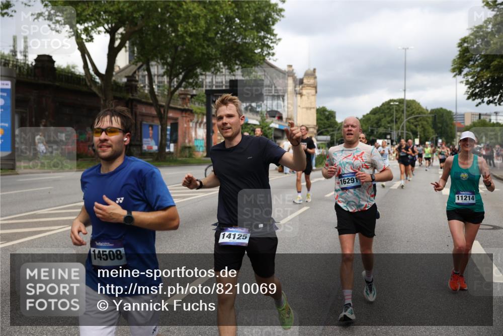 29.06.2025 - hella hamburg halbmarathon Yannick Fuchs http://msf.ph/oto/8210069 29.06.2025 10:45:09 20KM 1366, 1461, 2411, 2540, 2880, 4077, 4816, 5018, 5336, 5600, 7134, 7369, 7943, 8117, 8205, 8261, 8508, 8989, 10057, 10215, 10508, 10603, 10691, 11214, 11422, 11512, 11733, 12016, 12778, 12949, 13073, 13808, 14125, 14458, 15480, 15720, 15871, 16285, 16291, 16907, 17129, 17823, 18006, 18182, 18413, 18489, 19007 meine-sportfotos.de