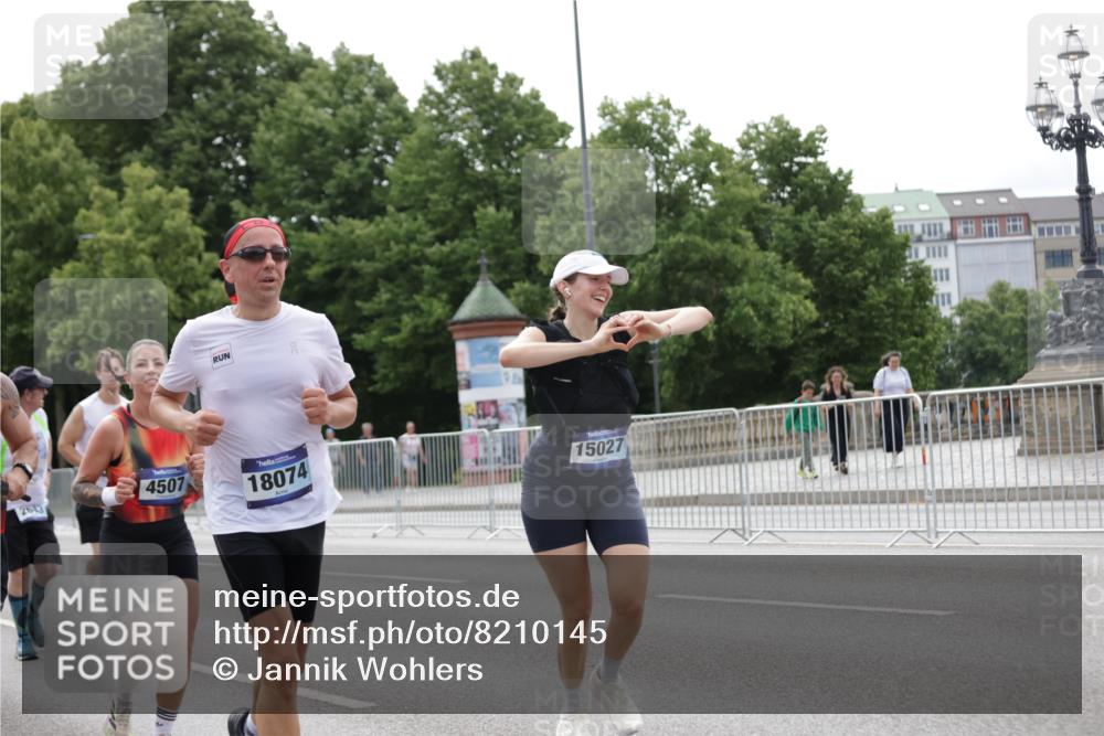 29.06.2025 - hella hamburg halbmarathon Jannik Wohlers http://msf.ph/oto/8210145 29.06.2025 10:26:22 Lombardsbrücke 1973, 2045, 2643, 4507, 4509, 6625, 7069, 8079, 9186, 11270, 11740, 12071, 15027, 15807, 15878, 16479, 16788, 17300, 17675, 18074, 18516, 18962, 18978 meine-sportfotos.de