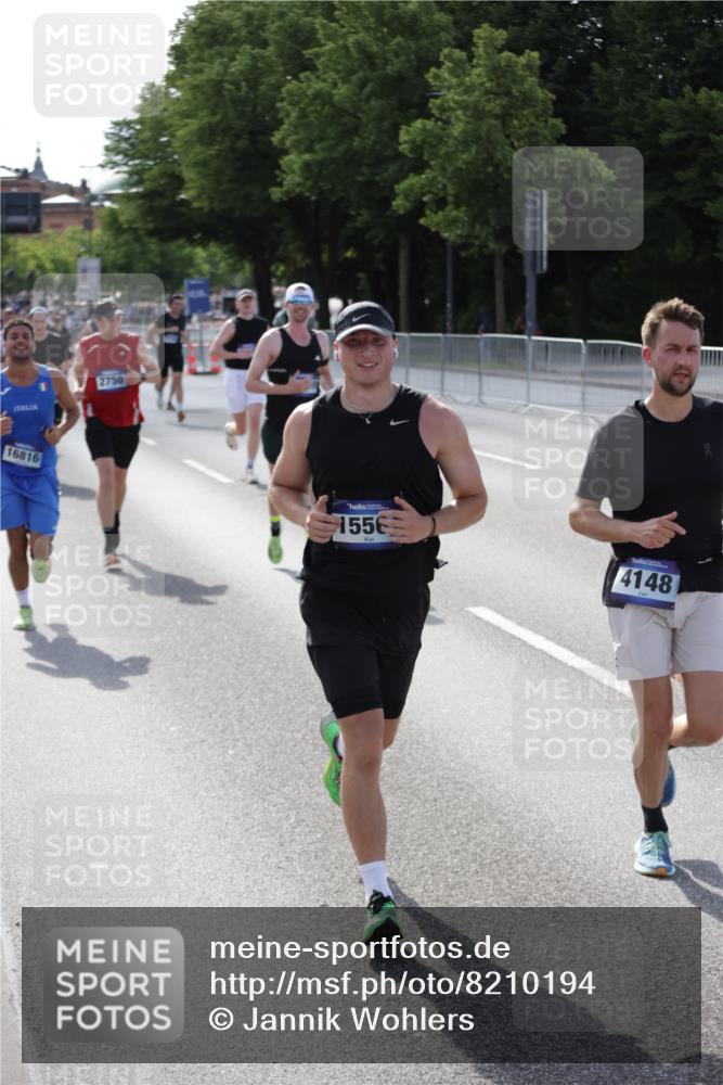 29.06.2025 - hella hamburg halbmarathon Jannik Wohlers http://msf.ph/oto/8210194 29.06.2025 09:49:01 Lombardsbrücke 2745, 2750, 2849, 2980, 3014, 3116, 4148, 4766, 5050, 5648, 5889, 6149, 6771, 7035, 7109, 11952, 12098, 13158, 14311, 14359, 14629, 14667, 14905, 15328, 15410, 15561, 15991, 16816, 17182, 17722, 18156, 18183, 18188, 18193 meine-sportfotos.de