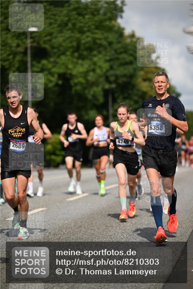 29.06.2025 - hella hamburg halbmarathon Dr. Thomas Lammeyer http://msf.ph/oto/8210303 29.06.2025 09:48:52 Kennedybrücke 57, 1686, 1707, 1990, 2689, 4050, 4129, 4679, 4698, 4749, 5187, 5826, 6358, 7481, 7723, 7880, 7965, 8190, 9634, 10017, 10876, 11120 meine-sportfotos.de