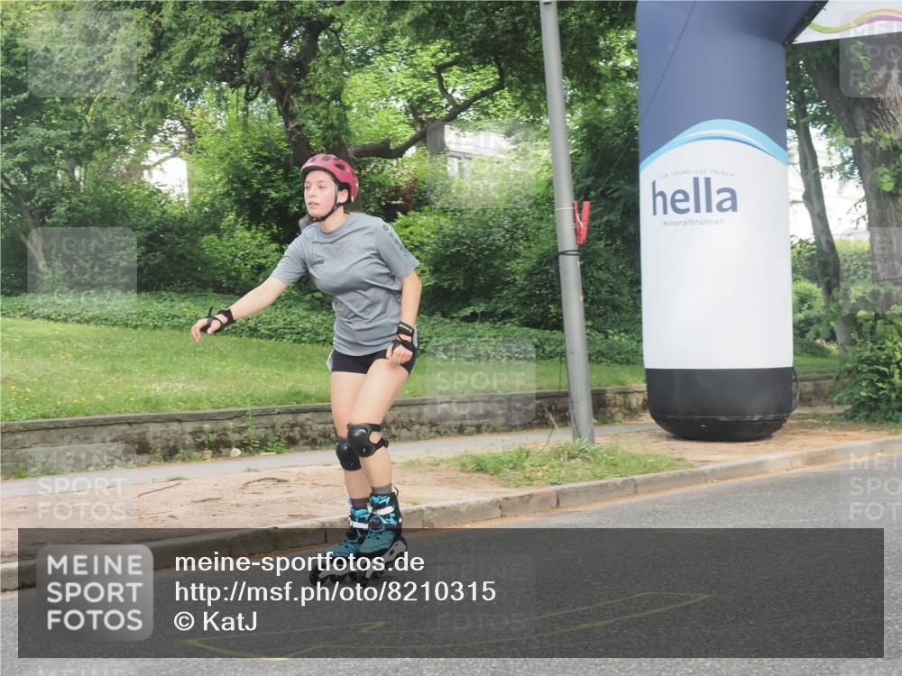 29.06.2025 - hella hamburg halbmarathon KatJ http://msf.ph/oto/8210315 29.06.2025 09:34:51 Zwischen KM18-KM19  meine-sportfotos.de