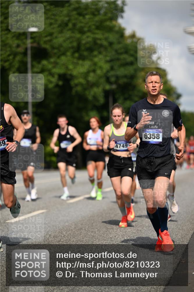 29.06.2025 - hella hamburg halbmarathon Dr. Thomas Lammeyer http://msf.ph/oto/8210323 29.06.2025 09:48:53 Kennedybrücke 57, 1686, 1707, 1990, 2689, 4050, 4129, 4679, 4698, 4749, 5187, 5826, 6358, 6878, 7481, 7723, 7880, 7965, 8190, 9634, 10017, 10876, 11120 meine-sportfotos.de