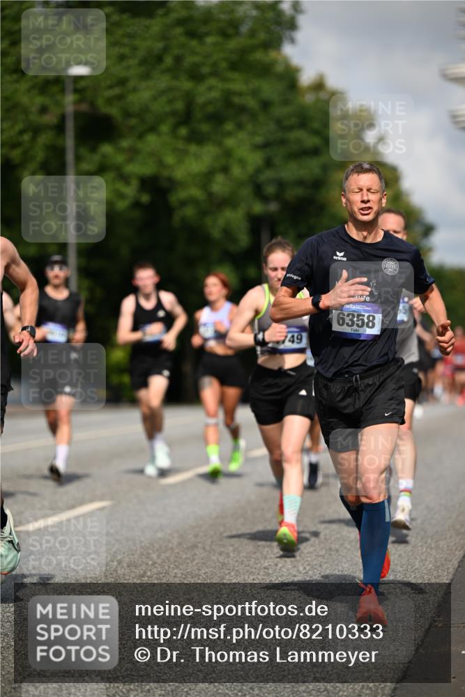 29.06.2025 - hella hamburg halbmarathon Dr. Thomas Lammeyer http://msf.ph/oto/8210333 29.06.2025 09:48:53 Kennedybrücke 57, 1686, 1707, 1990, 2689, 4050, 4129, 4679, 4698, 4749, 5187, 5826, 6358, 6878, 7481, 7723, 7880, 7965, 8190, 9634, 10017, 10876, 11120 meine-sportfotos.de