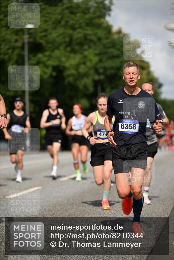 29.06.2025 - hella hamburg halbmarathon Dr. Thomas Lammeyer http://msf.ph/oto/8210344 29.06.2025 09:48:53 Kennedybrücke 57, 1686, 1707, 1990, 2689, 4050, 4129, 4679, 4698, 4749, 5187, 5826, 6358, 6878, 7481, 7723, 7880, 7965, 8190, 9634, 10017, 10876, 11120 meine-sportfotos.de