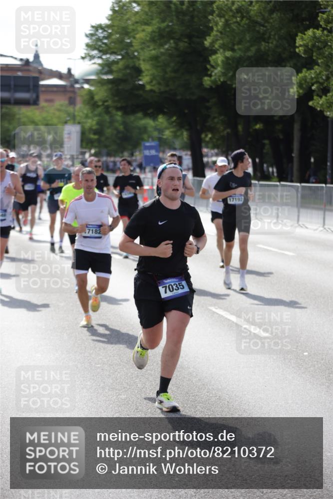29.06.2025 - hella hamburg halbmarathon Jannik Wohlers http://msf.ph/oto/8210372 29.06.2025 09:49:04 Lombardsbrücke 2745, 2750, 2849, 2980, 3014, 3116, 4148, 4766, 5648, 6095, 6149, 7035, 7229, 9914, 11952, 12098, 13158, 14359, 14629, 14667, 14789, 15094, 15328, 15410, 15561, 15991, 16347, 16523, 16816, 16819, 17182, 17192, 17646, 17722, 18156, 18183, 18188, 18193, 18547 meine-sportfotos.de
