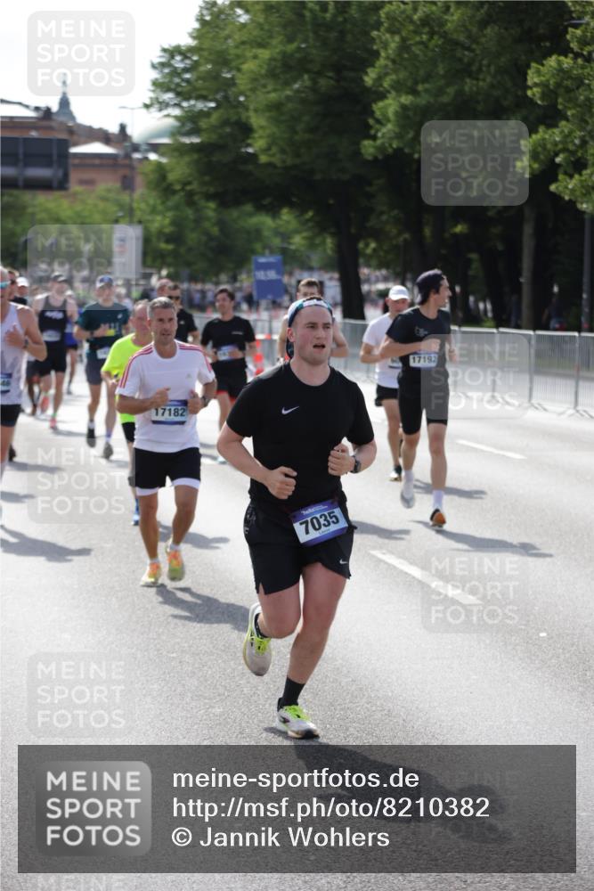 29.06.2025 - hella hamburg halbmarathon Jannik Wohlers http://msf.ph/oto/8210382 29.06.2025 09:49:04 Lombardsbrücke 2745, 2750, 2849, 2980, 3014, 3116, 4148, 4766, 5648, 6095, 6149, 7035, 7229, 9914, 11952, 12098, 13158, 14359, 14629, 14667, 14789, 15094, 15328, 15410, 15561, 15991, 16347, 16523, 16816, 16819, 17182, 17192, 17646, 17722, 18156, 18183, 18188, 18193, 18547 meine-sportfotos.de