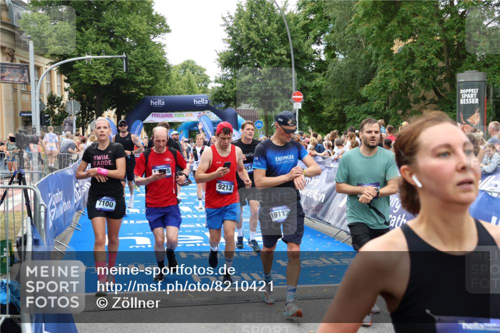 29.06.2025 - hella hamburg halbmarathon Zöllner http://msf.ph/oto/8210421 29.06.2025 10:50:08 Ziel 1216, 1321, 1507, 2020, 3562, 7100, 7657, 8313, 9031, 9213, 9303, 9965, 12203, 12271, 13225, 13282, 13758, 14257, 16403, 18228, 18657, 18658, 18884, 19112 meine-sportfotos.de